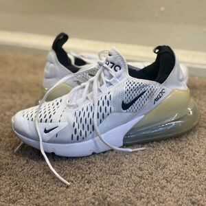 Nike Air Max 270 White and Black Sneakers big boy or girl size 7